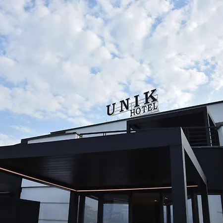 Hotel Unik Tirana 4*