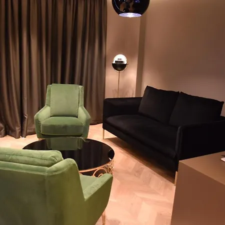 Unik Tirana 4* Selita e Vogel